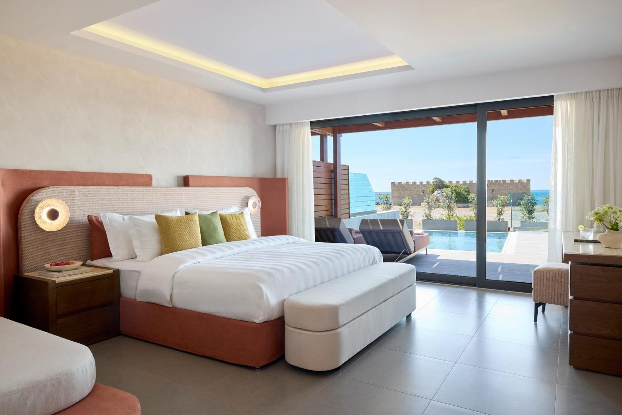 Superior Junior Suite Private Pool & Partial Sea Views