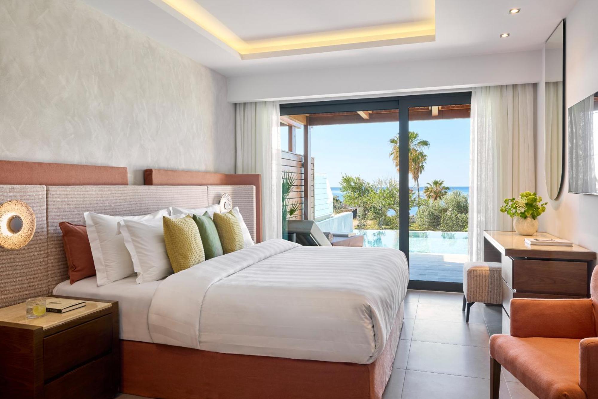 Junior Suite Private Pool Partial Sea View